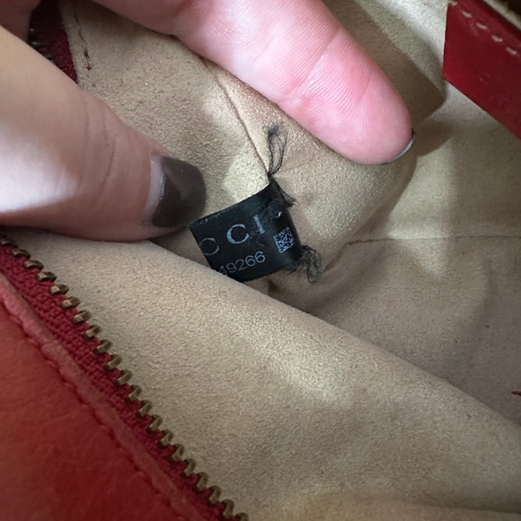 Gucci Mini GG Marmont Crossbody Bag - Picture 16 of 16